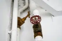 Réparation fuite sur canalisation extérieure non enterrée
