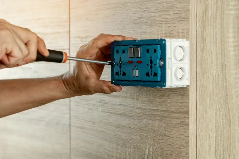 Installer prise interrupteur securite Gap Services