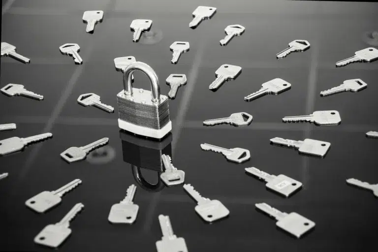 Installer serrure multi points securite porte Gap Services